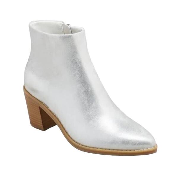 New Universal Thread Silver Ankle Boots Size 8 - Picture 1 of 3